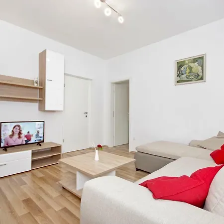 Andela Makarska